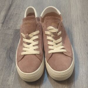 Soludos Cream and Tan Footwear